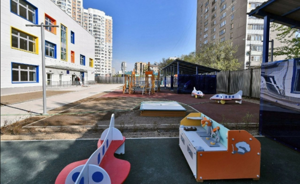 Мэр Москвы сообщил об открытии школы и детского сада в Коммунарке