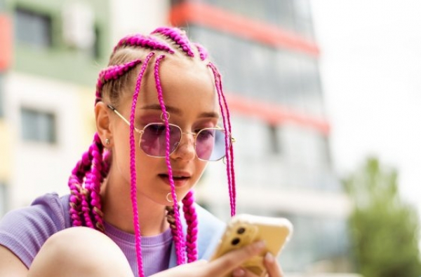 Интерес к бесплатным ИИ-ботам в России вырос в несколько раз