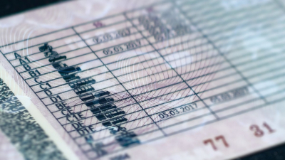 Госдума приняла закон об аннулировании водительских прав при выявлении определенных заболеваний